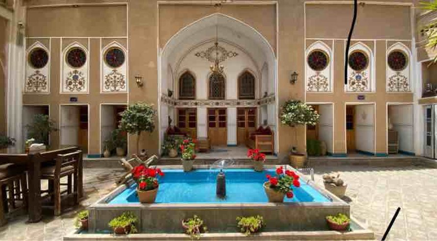 اقامتگاه سنتی سه تخته فلت یاس اتاق فیروزه