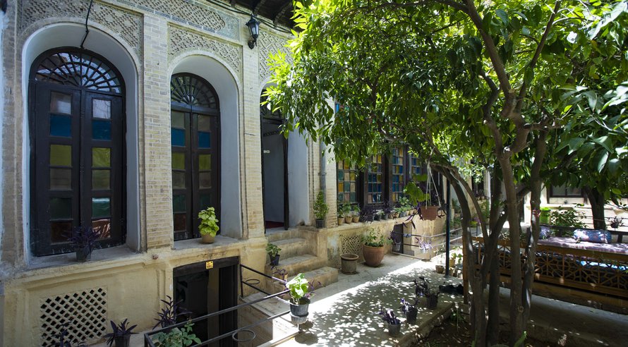 اجاره بوم گردی عمارت قاجاریه - واحد یک دری بالا شیراز