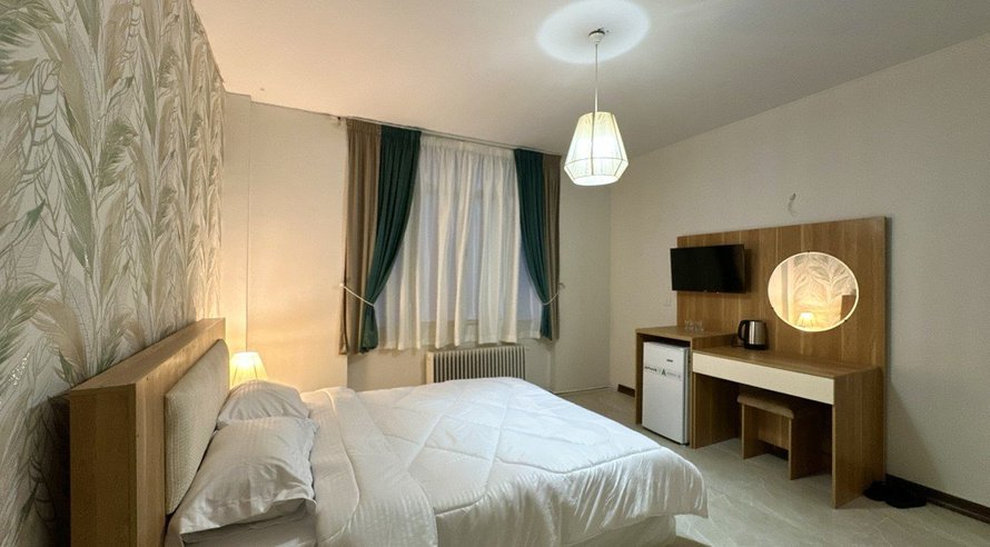 سوئیت فلت لاولی روم دو تخته فردوسی 302