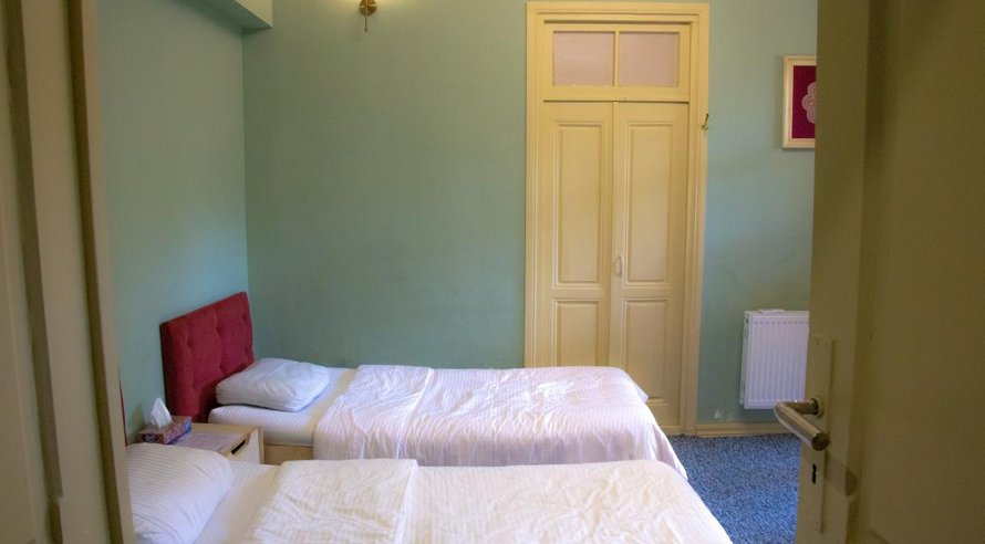 اقامتگاه سنتی بوتیک هتل دیمه - واحد گوشهٔ خیال