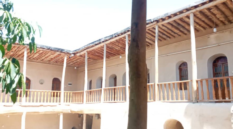 اجاره بوم گردی اقامتگاه بوم گردی وقلعه تاریخی کریم خان - قلعه تاریخی کریم خان - اتاق 3 لالجین