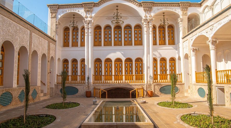 اقامتگاه سنتی عمارت آقاحسینی - واحد سه تخته 101