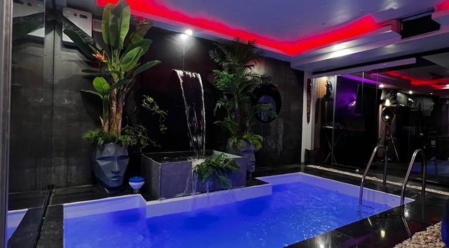 آپارتمان یک خوابه استخردار آبگرم سی دستگاه پونک