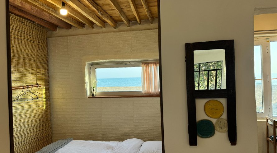 بوم گردی دوخوابه استخردار موج و ماه