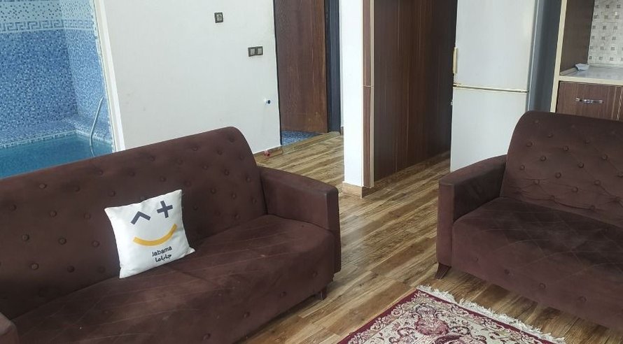 دوخواب استخر پوشیده زرین