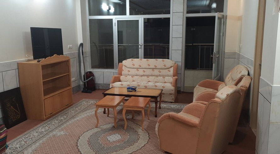 اجاره روزانه آپارتمان یک خوابه عصیانی خمینی شهر