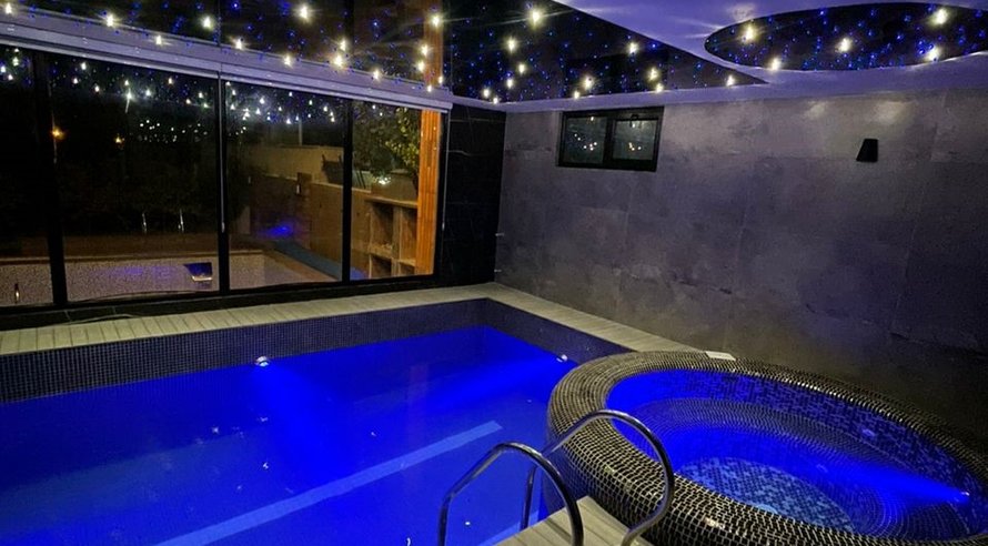 ویلا سه خوابه تریپلکس استخردار آبگرم دیبا