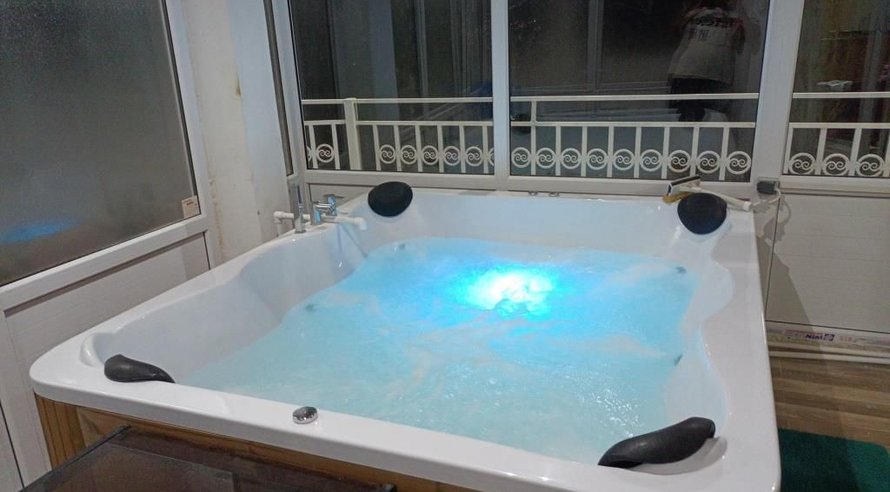 سوئیت فلت جکوزی دار کوهستانی ایلیاد