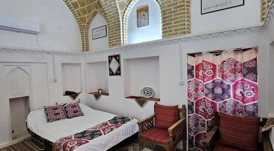 بوم گردی عمارت حاکم - واحد شیرین و فرهاد