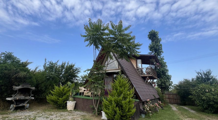 کلبه دوخوابه سوئیسی جکوزی دار فرشاد