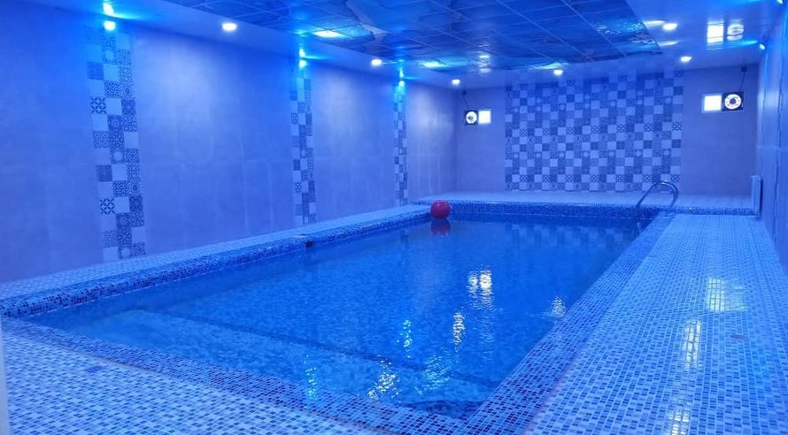 ویلا چهارخوابه استخردار آبگرم مهر و ماه