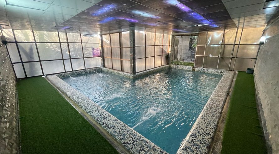 ویلا دوخوابه استخردار آبگرم آرین 7