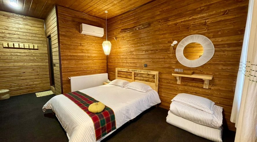 بوم گردی دلژین - واحد جوونه