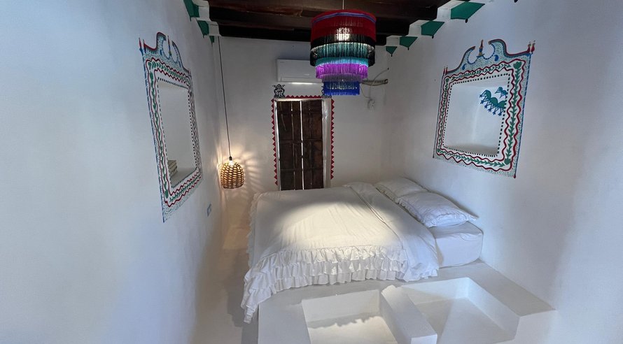 بوم گردی هاما - واحد خلقت