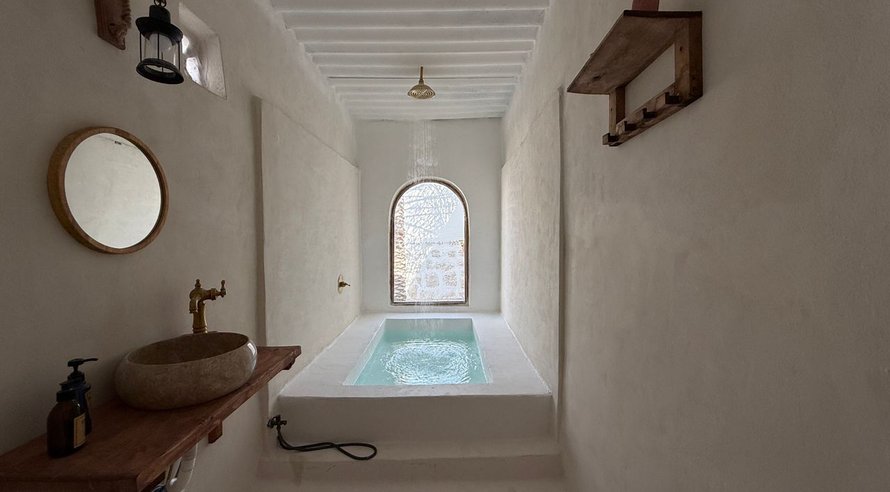 بوم گردی الف - واحد VIP