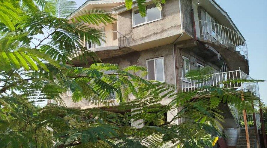 ویلا سه خوابه جنگلی دوستان