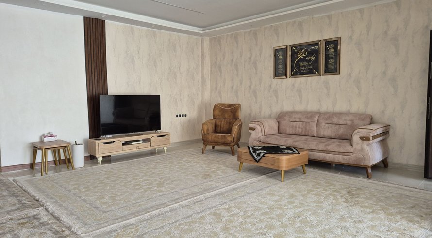 آپارتمان دوخوابه آپادانا زارعی