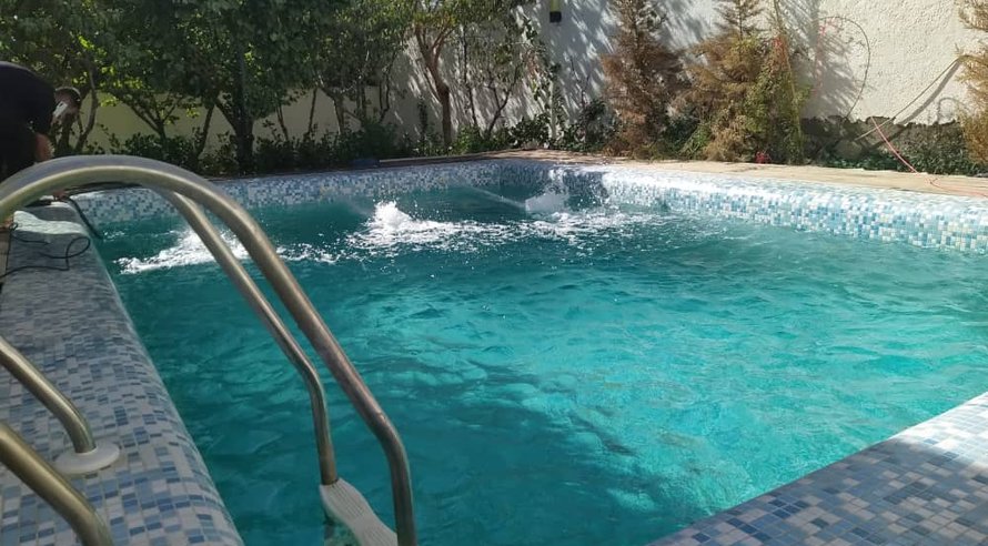 ویلا دوخوابه استخردار آبگرم مدرن ازنق