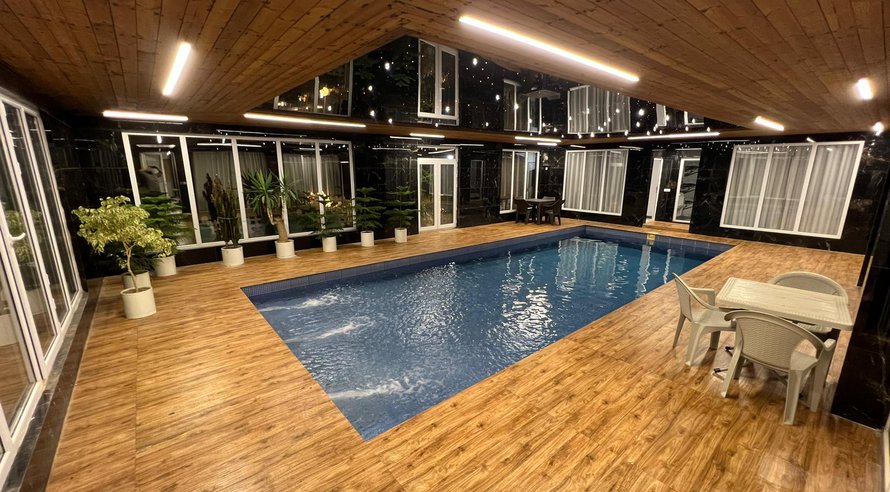 ویلا پنج خوابه استخردار آبگرم عمارت زارا