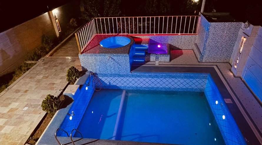 ویلا دوخوابه استخردار آبگرم ملینا و ملکا