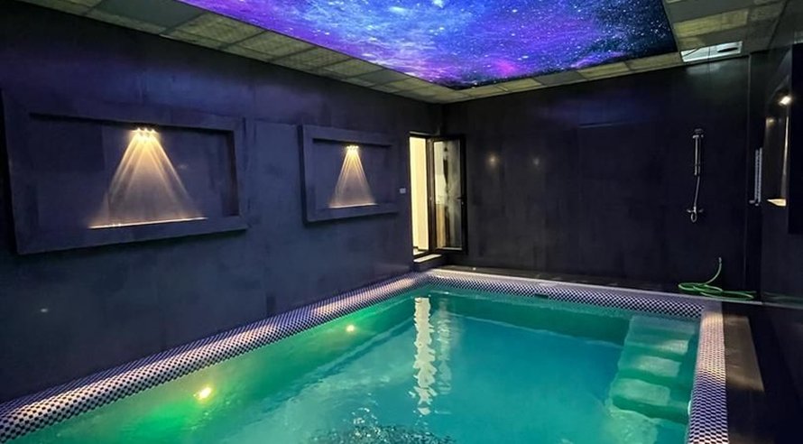 ویلا چهارخواب استخردار ققنوس خسروی