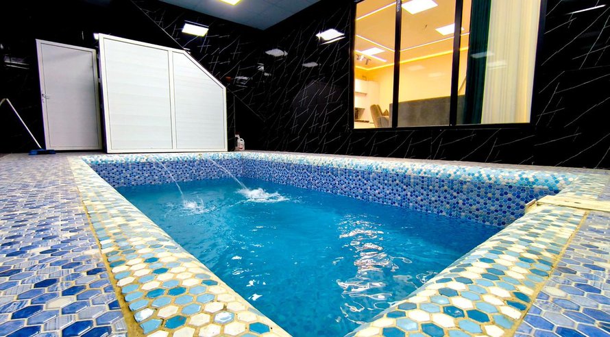 ویلا دوخوابه استخر آبگرم نیلگون