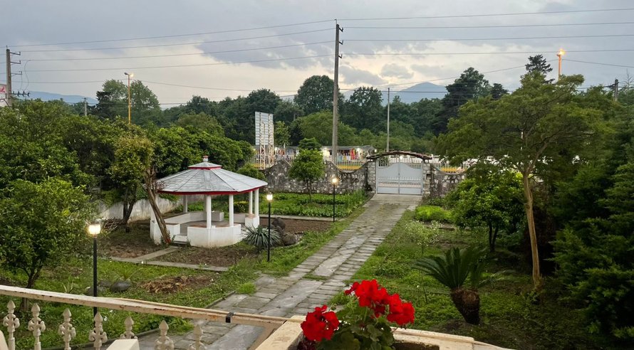 ویلا چهارخوابه‌ ساحلی لبخند