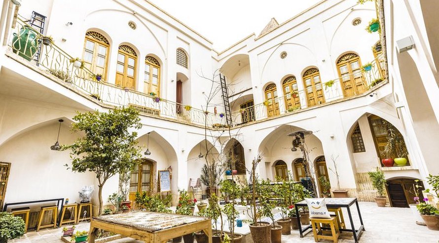 اقامتگاه سنتی سرای امیر - واحد گوشواره تخت