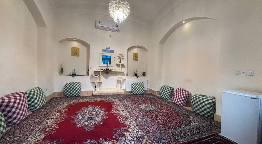 اجاره بوم گردی سرای آقا محمد - واحد بهارنارنج کاشان