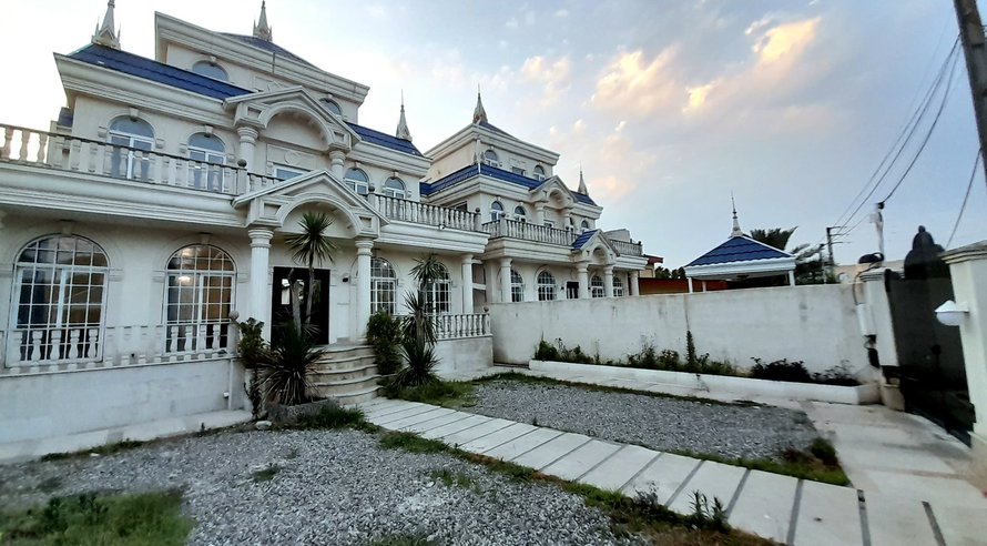 ویلا چهارخوابه تریپلکس استخردار کاخ