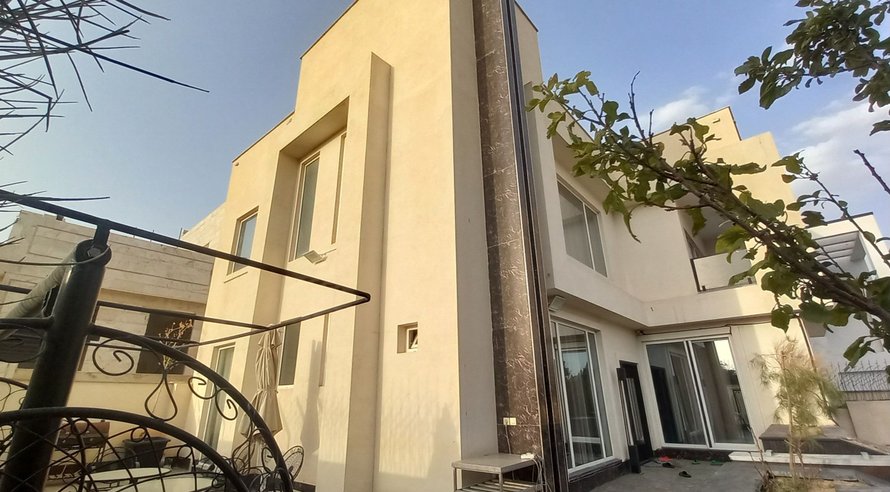 چهارخوابه استخردار آبگرم تریپلکس واحد ۱۰۸