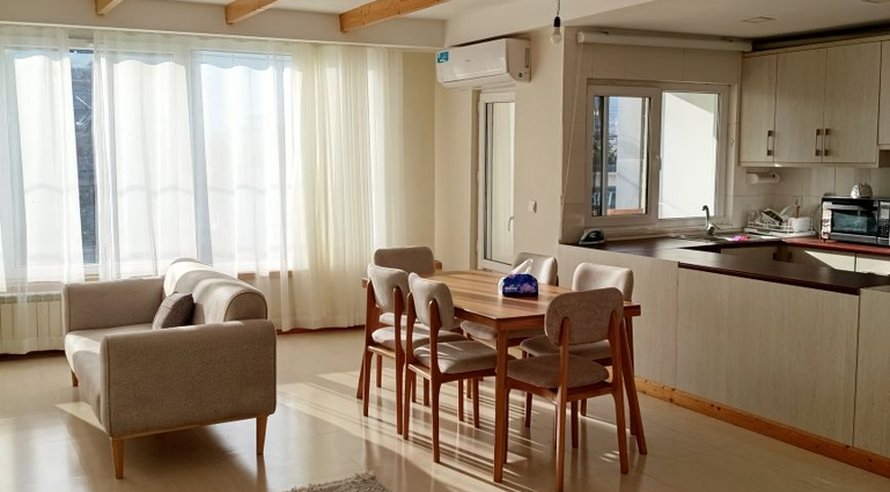 آپارتمان دوخوابه سرولایف طبقه اول غربی