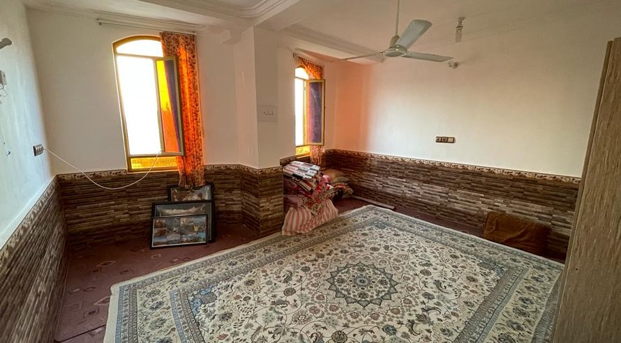 پرویز امینی - اتاق کلموک