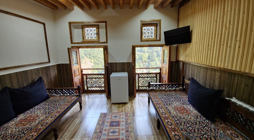 اقامتگاه سنتی سه خوابه پرزیدنتال