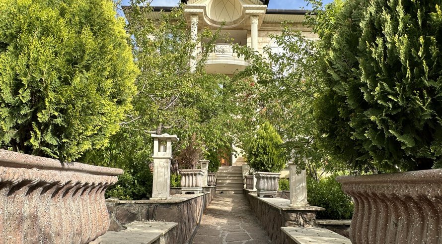 سه خوابه تریپلکس استخردار آبگرم عمارت آرین