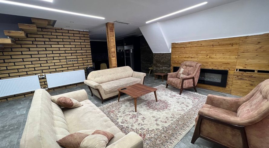 کلبه دوخوابه تریپلکس استخردار آبگرم آرمین