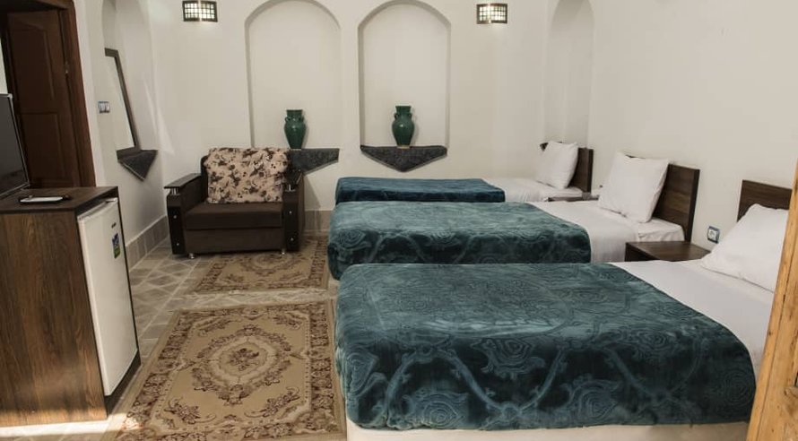 اقامتگاه سنتی آرا- اتاق سه تخته ۲