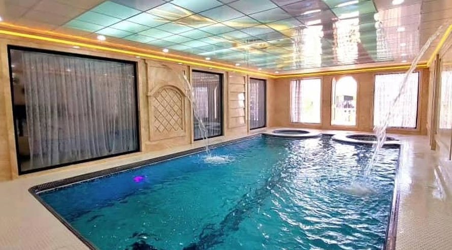 ویلا چهارخوابه استخردار آبگرم شازده 1