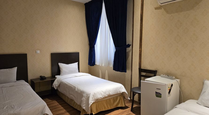 مجتمع اقامتگاهی هتل سپند بلوار کریم خان - واحد سه تخته