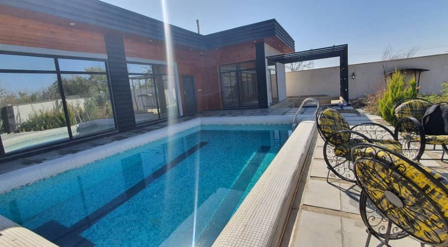 ویلا دوخوابه استخردار آبگرم ویالون ۲