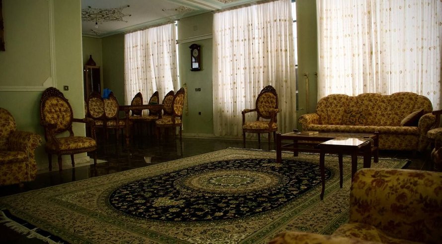 ویلا پنج خوابه استخردار برنا