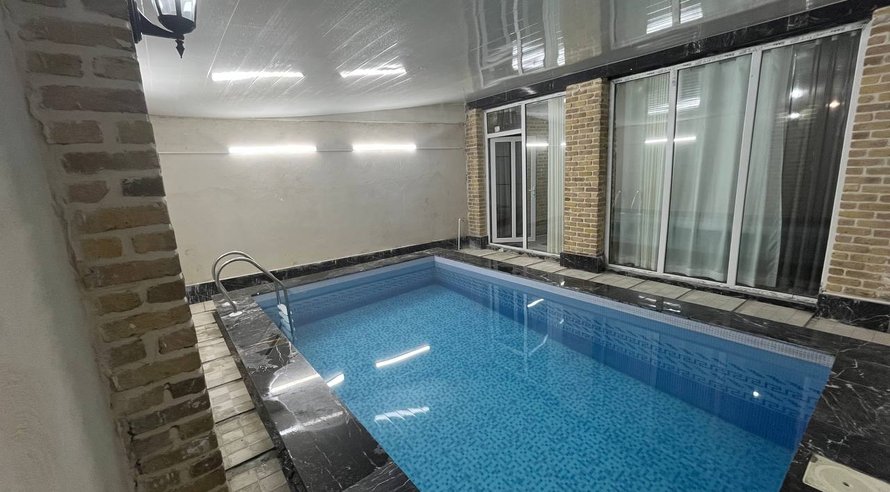 ویلا یک خوابه استخردار قائم