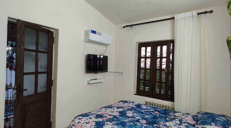 اجاره بوم گردی اوستا بالا - واحد ماه جان تنکابن