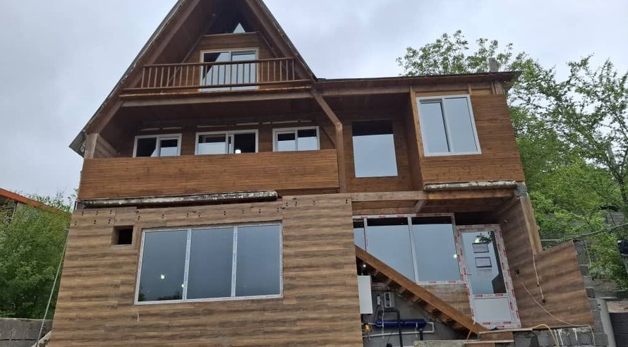 کلبه تریپلکس استخردار آبگرم سوئیسی دوخوابه فضلی