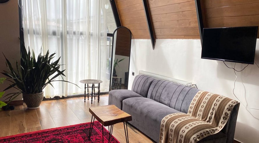 کلبه یک خوابه جکوزی دار جنگلی تالی