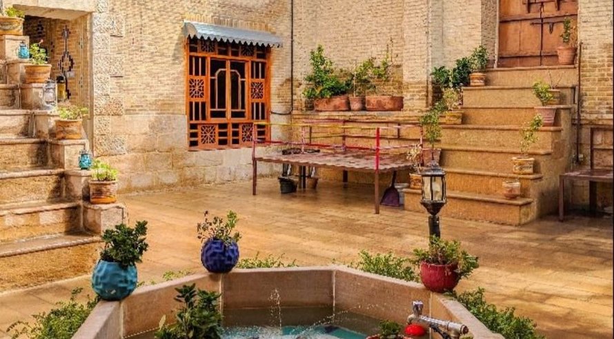 اجاره بوم گردی سی راه - اتاق ۷ شیراز