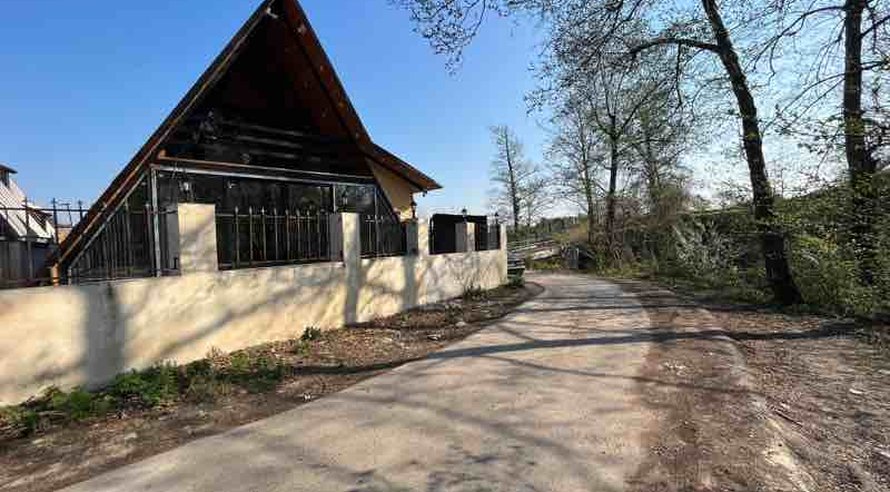 کلبه دوخوابه جنگلی فولادی 1