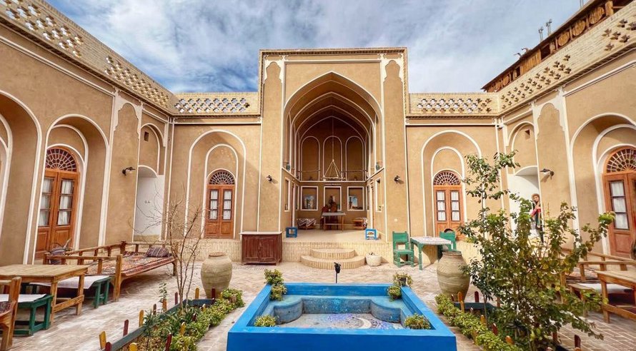 بوم گردی ماه بی بی - واحد 108