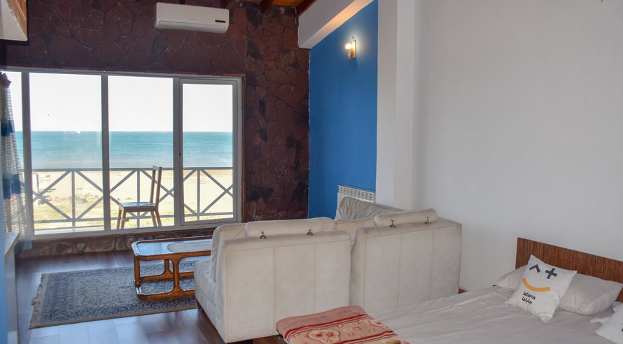 اجاره روزانه آپارتمان یک خوابه ساحلی شمعدونی آبی بندر انزلی