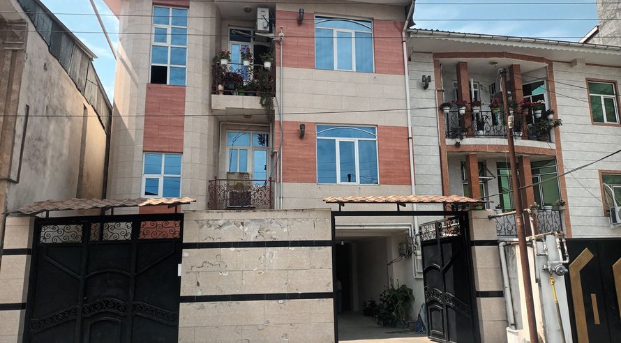 آپارتمان دوخوابه ستاره سرخ